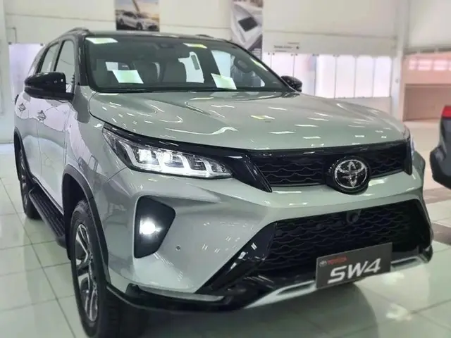 Carro Toyota SW4 2025 Diamond  2.8 Turbodiesel 4x4 (Aut.)