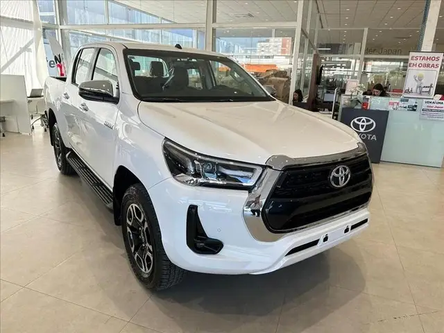 Carro Toyota Hilux Cabine Dupla 2025 SRV 4x4 2.8 Diesel