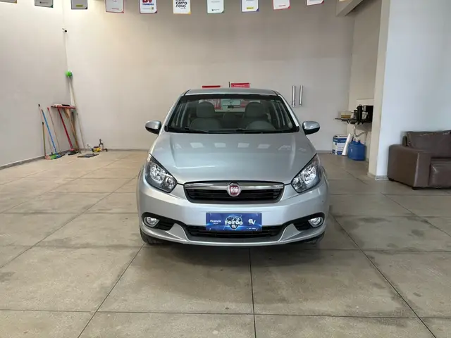 Carro Fiat Grand Siena 2015 Essence 1.6 16V Dualogic (Flex)