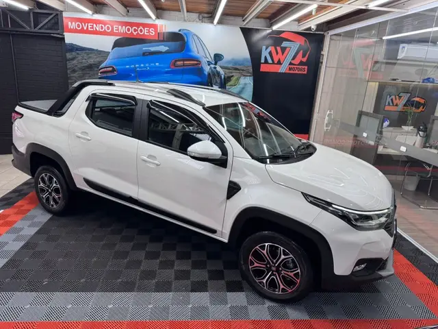 Carro Fiat Strada 2021 Volcano 1.3 CD (Flex)