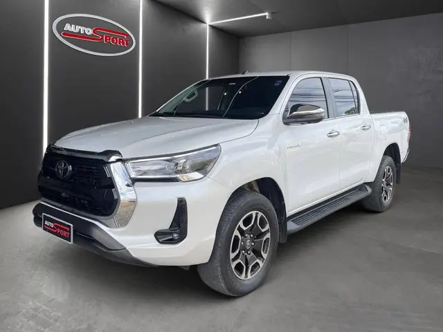 Carro Toyota Hilux Cabine Dupla 2023 SRX 4x4 2.8 Diesel