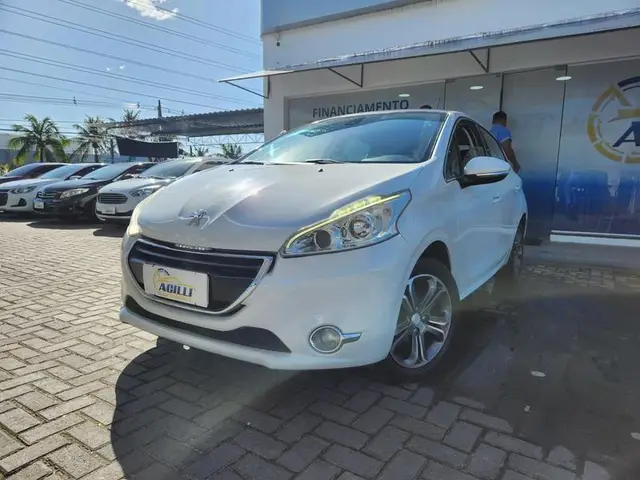Carro Peugeot 208 2015 Griffe  1.6 16V (Flex) (Aut)