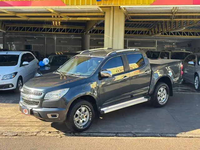 Carro Chevrolet S10 Cabine Dupla 2014 S10 2.4 LT 4x2 (Cab Dupla) (Flex)