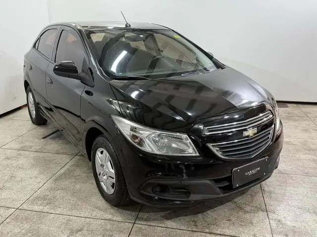 Carro Chevrolet Onix 2014 1.0 LT SPE/4