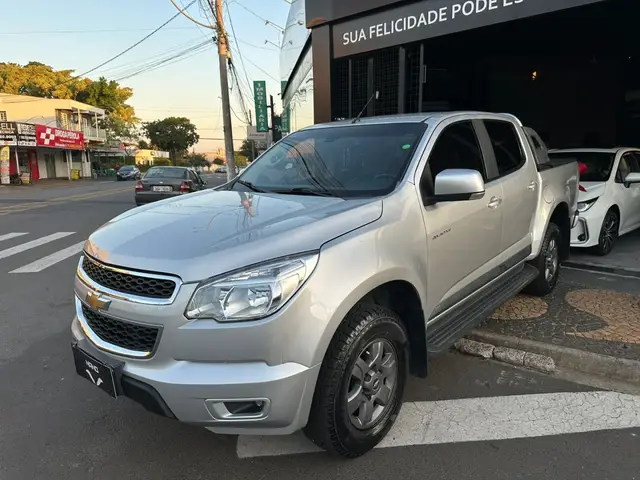 Carro Chevrolet S10 Cabine Dupla 2016 S10 2.4 Advantage (Cabine Dupla)