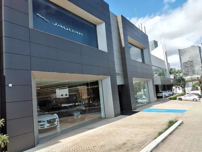 Fachada da loja Veículos à venda em Autostar - Jaguar Land Rover Morumbi - São Paulo - SP | Mobiauto