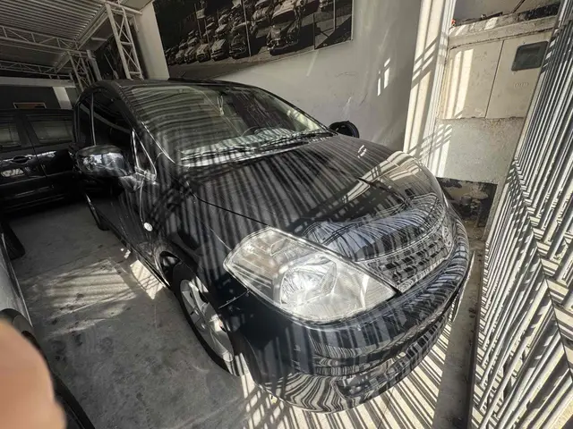 Carro Nissan Tiida 2013 SL 1.8 (flex) (aut)
