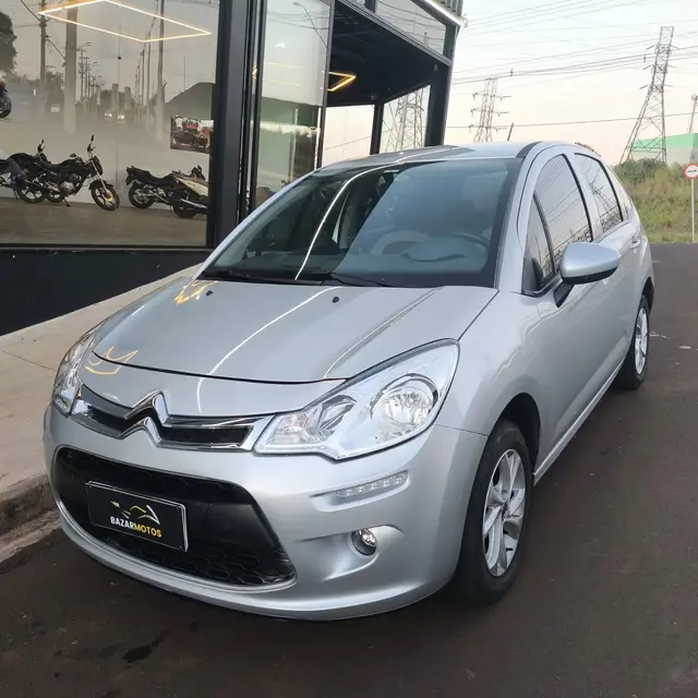 Carro Citroën C3 2017 Attraction 1.2 12V (Flex)