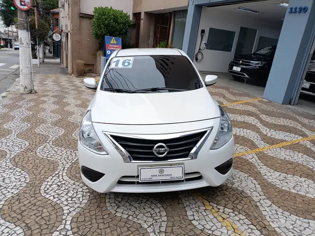 Carro Nissan Versa 2016 1.6 16V SV (Flex)