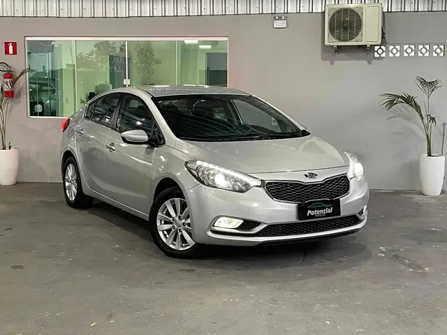 Carro Kia Cerato 2016 SX 1.6 (Aut) (Flex)