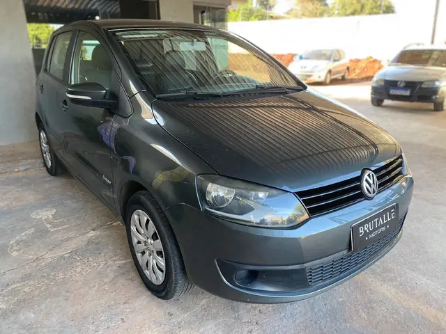 Carro Volkswagen Fox 2014 1.6 VHT (Flex)