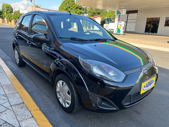 Carro Ford Fiesta Hatch 2014 SE 1.0 RoCam (Flex)