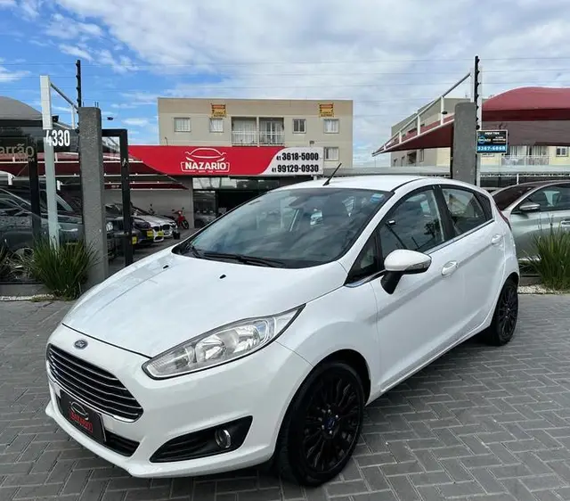 Carro Ford Fiesta Hatch 2016 1.6 (Flex)