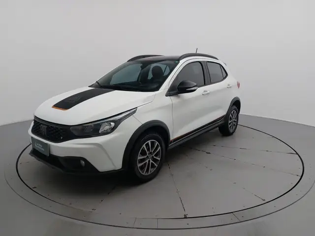 Carro Fiat Argo 2024 Trekking 1.3