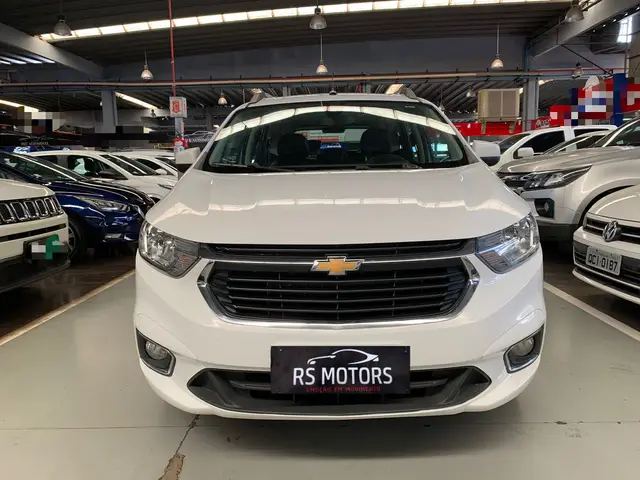 Carro Chevrolet Spin 2023 Premier 1.8 (Aut.)