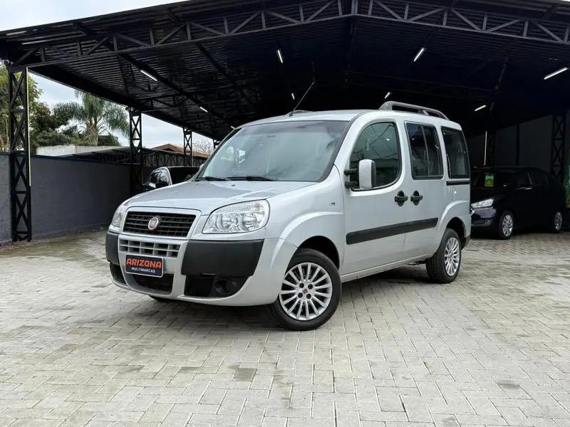 Fiat Doblò Essence 1.8 7L (Flex)