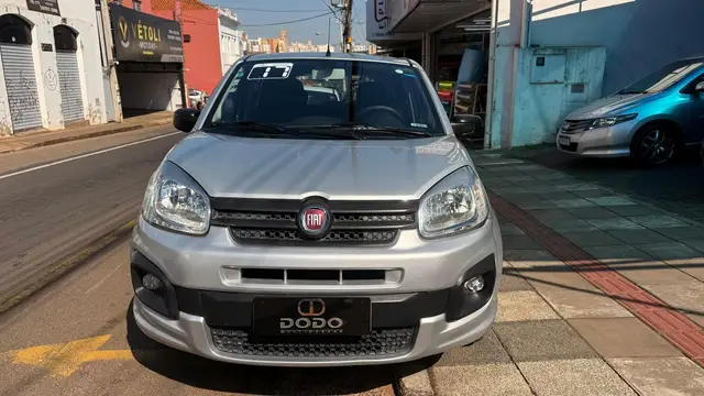 Carro Fiat Uno 2017 Attractive 1.0 (Flex) 4p