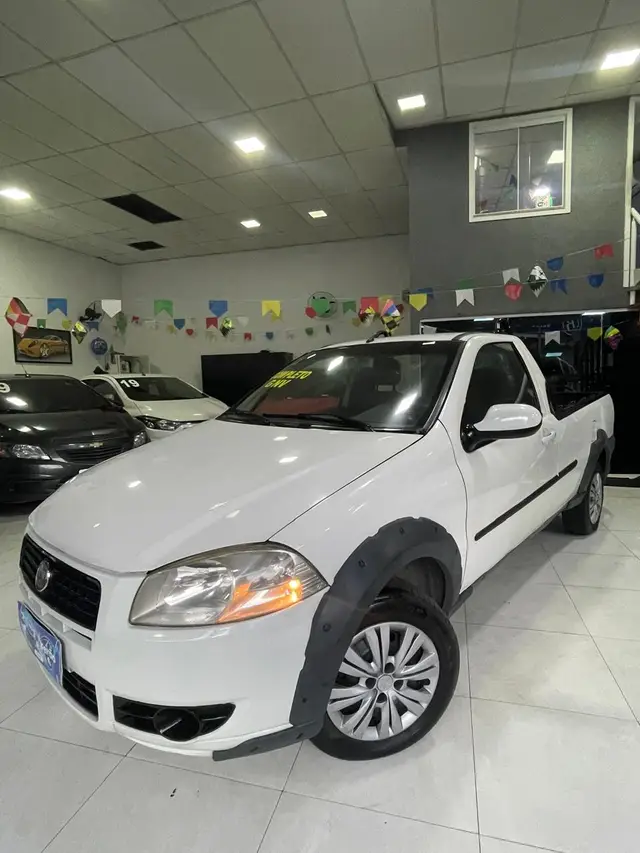 Carro Fiat Strada 2013 Working 1.4 (Flex)