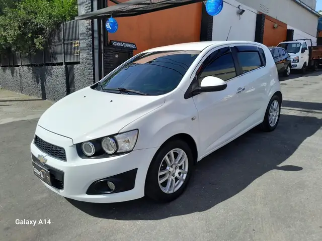Carro Chevrolet Sonic Sedan 2014 LTZ 1.6 (Aut)