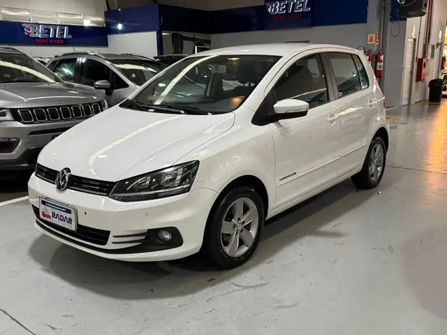 Carro Volkswagen Fox 2017 1.0 MPI Comfortline (Flex)