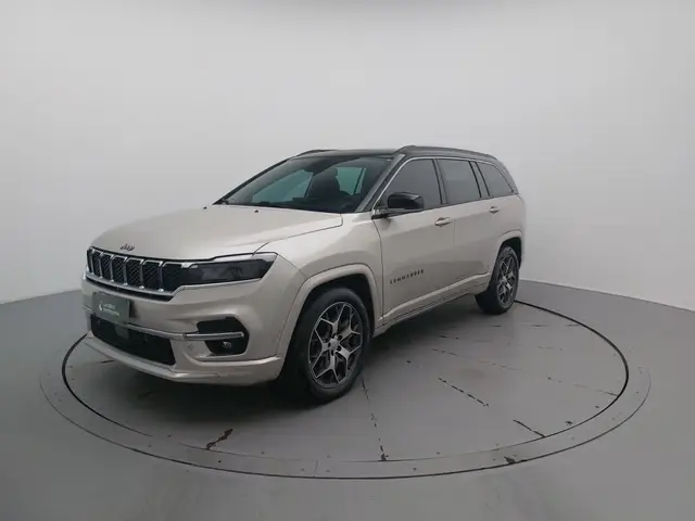 Carro Jeep Commander 2023 Overland 1.3 T270