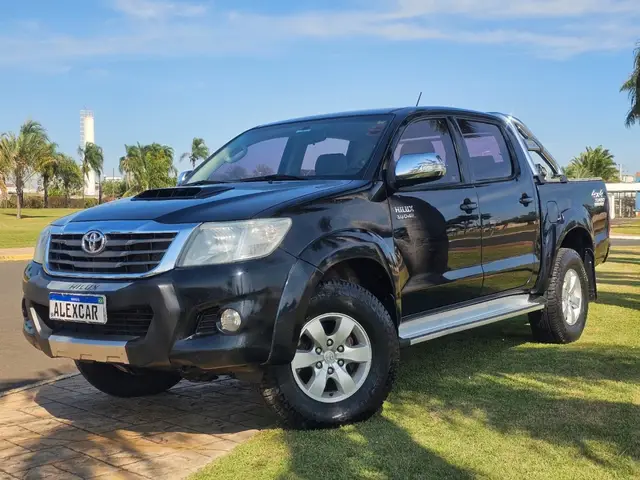 Carro Toyota Hilux Cabine Dupla 2013 Hilux 3.0 TDI 4x4 CD SRV Top (Aut)