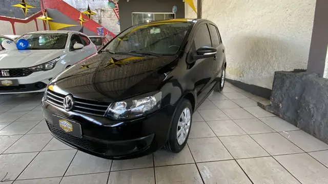 Carro Volkswagen Fox 2011 1.0 8V (Flex) 2p
