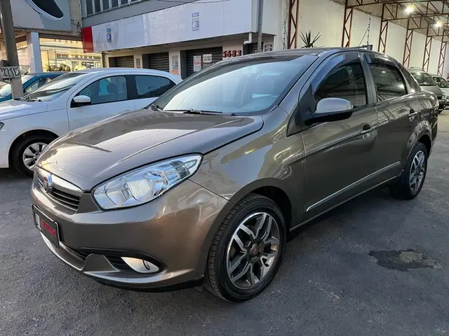 Carro Fiat Grand Siena 2014 Essence 1.6 16V (Flex)
