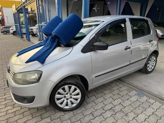 Carro Volkswagen Fox 2014 1.0 TEC (Flex) 4p