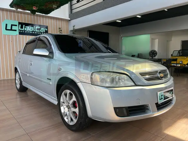Carro Chevrolet Astra Hatch 2009 Advantage 2.0 (Flex)