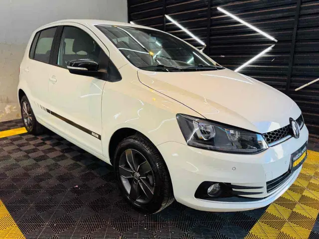 Carro Volkswagen Fox 2017 1.6 MSI Run (Flex)