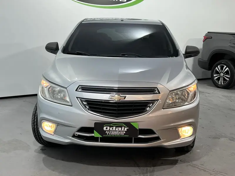Chevrolet Onix 1.0 LT SPE/4