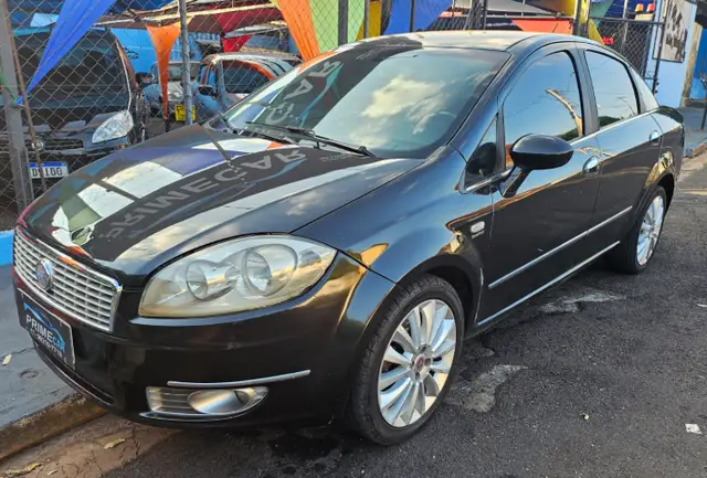 Carro Fiat Linea 2012 Essence 1.8 16V (Flex)