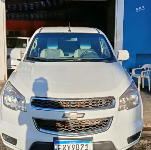 Carro Chevrolet S10 Cabine Simples 2014 S10 2.8 CTDi Cabine Simples LS 4WD