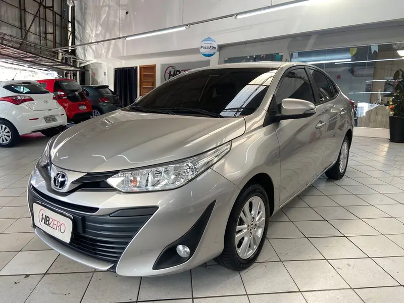 Toyota Yaris Sedan 1.5 XL CVT (Flex)