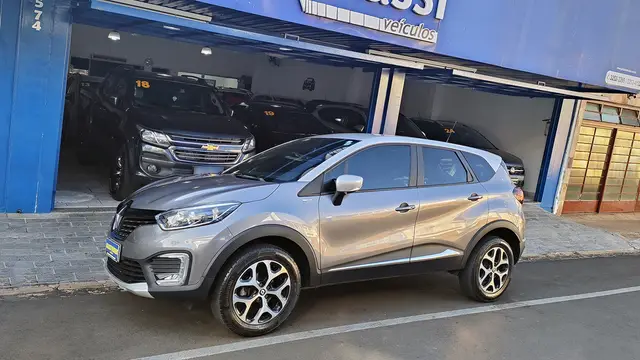 Carro Renault Captur 2021 BOSE 1.6 16v SCe CVT (Flex)