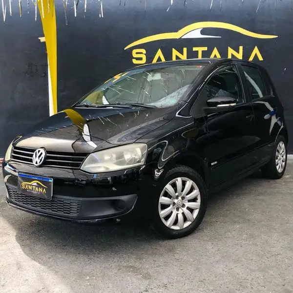 Carro Volkswagen Fox 2014 1.0 TEC (Flex) 2p
