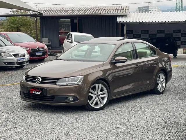 Carro Volkswagen Jetta 2013 2.0 Comfortline Tiptronic (Flex)