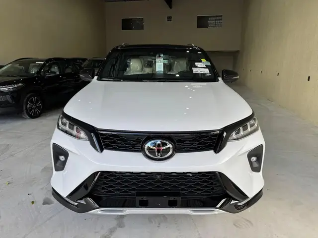 Carro Toyota SW4 2025 Diamond  2.8 Turbodiesel 4x4 (Aut.)