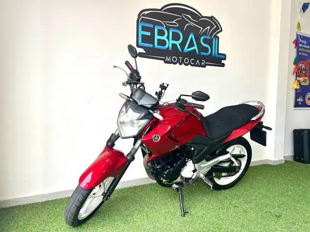 Moto Yamaha YS 250 Fazer 2014 Racing Blue