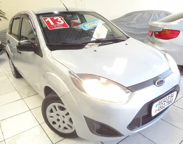 Carro Ford Fiesta Hatch 2013 Rocam 1.0 (Flex)