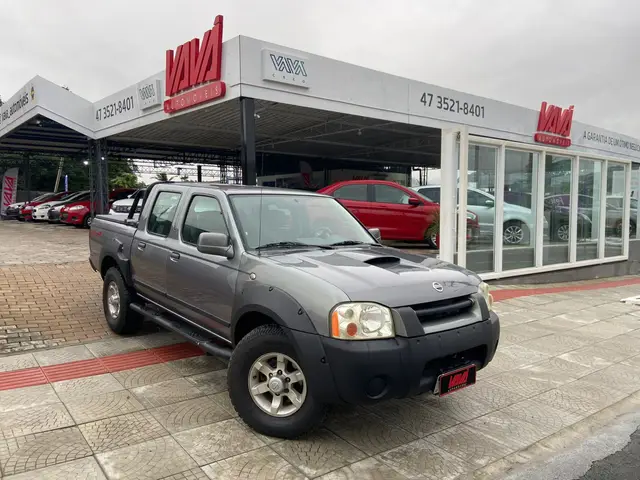 Carro Nissan Frontier 2005 SE Strike 4x4 2.8 (cab. dupla)
