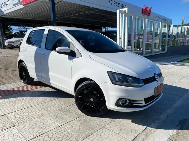 Carro Volkswagen Fox 2016 1.6 MSI Trendline (Flex)