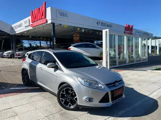 Carro Ford Focus Hatch 2014 Titanium Plus 2.0 16V PowerShift