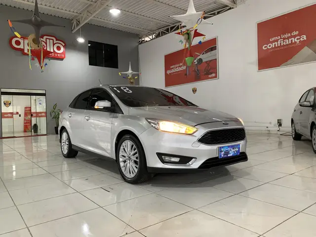 Carro Ford Focus Sedan 2018 SE 2.0 PowerShift