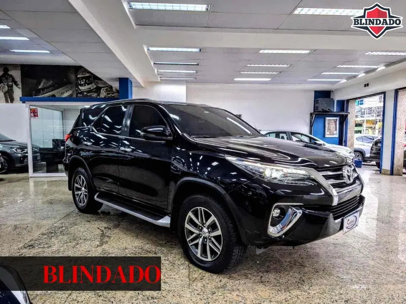 Toyota SW4 2.8 TDI SRX 7L 4x4 (Aut) (Diesel)