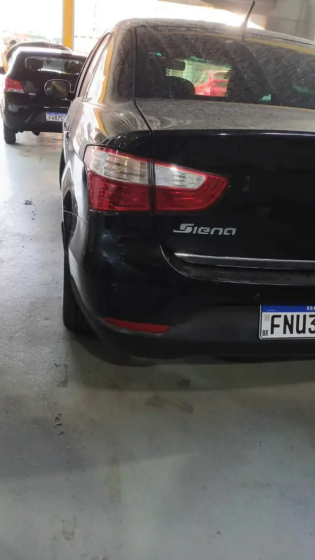Carro Fiat Grand Siena 2014 Essence 1.6 16V (Flex)