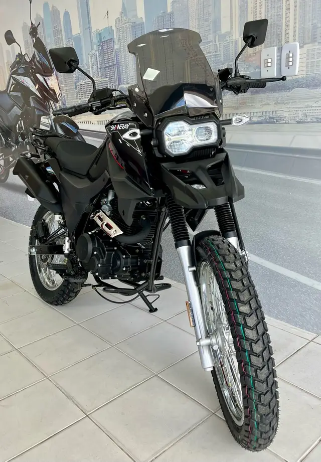 Moto Shineray SHI 175 2025 CBS