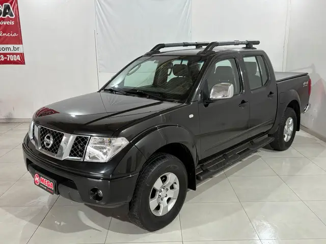 Carro Nissan Frontier 2012 LE 4x4 2.5 16V (cab. dupla) (aut)