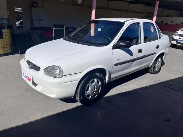 Carro Chevrolet Classic 2005 Corsa Sedan  Life 1.0 VHC